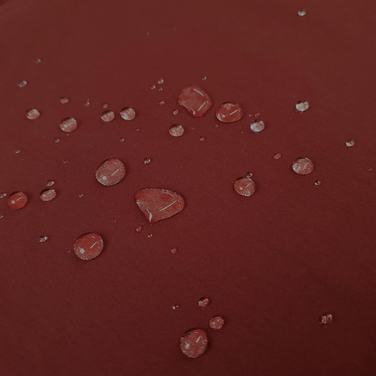 Daka - Fin poplin med persikoeffekt - Mörkröd